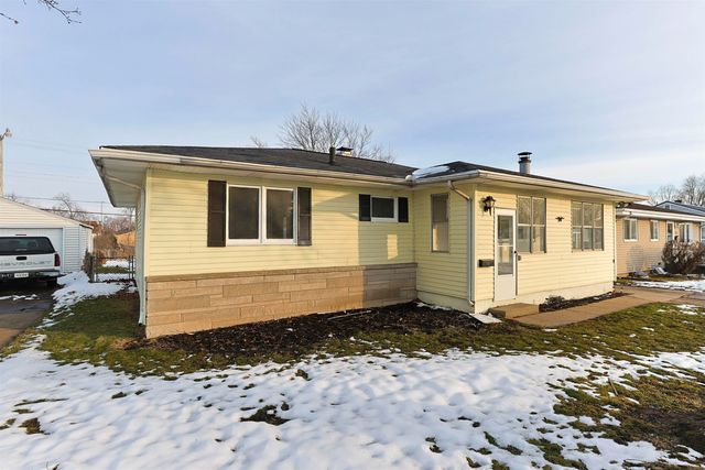 1228 Ironwood Drive, South Bend, IN 46617