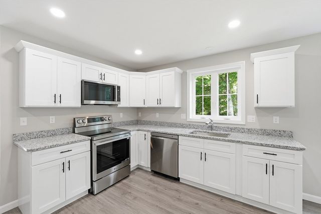 71 Pine St B, Warren, MA 01083