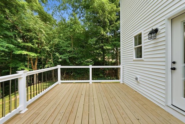 71 Pine St B, Warren, MA 01083