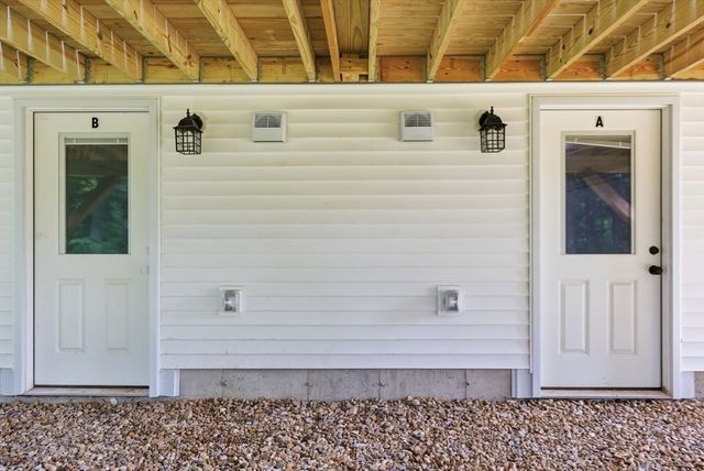 71 Pine St B, Warren, MA 01083