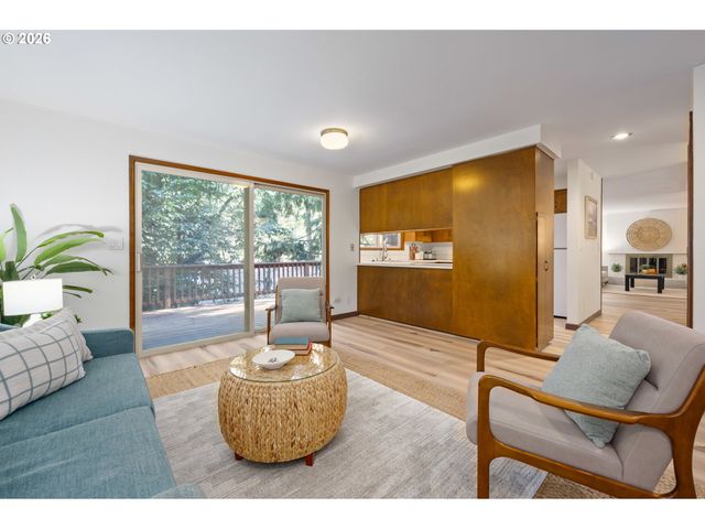 765 SPRAGUE St, Eugene, OR 97405