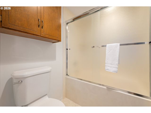 765 SPRAGUE St, Eugene, OR 97405