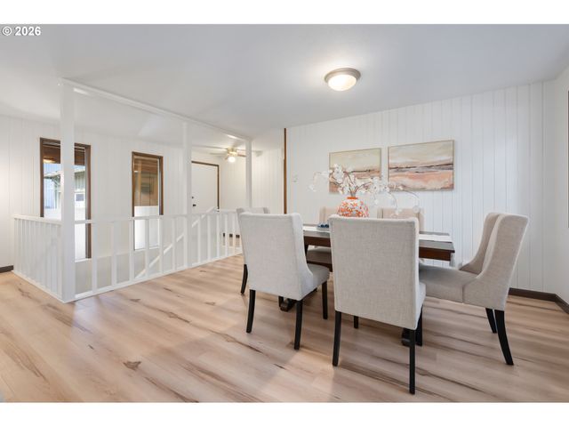 765 SPRAGUE St, Eugene, OR 97405