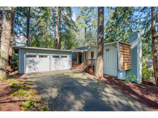 765 SPRAGUE St, Eugene, OR 97405