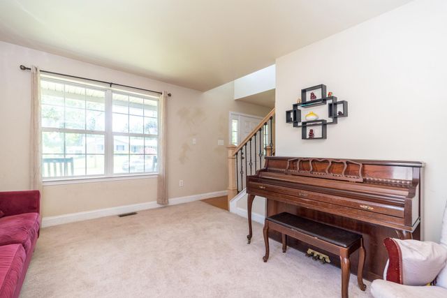 650 OAK PARK RD, Hatfield, PA 19440