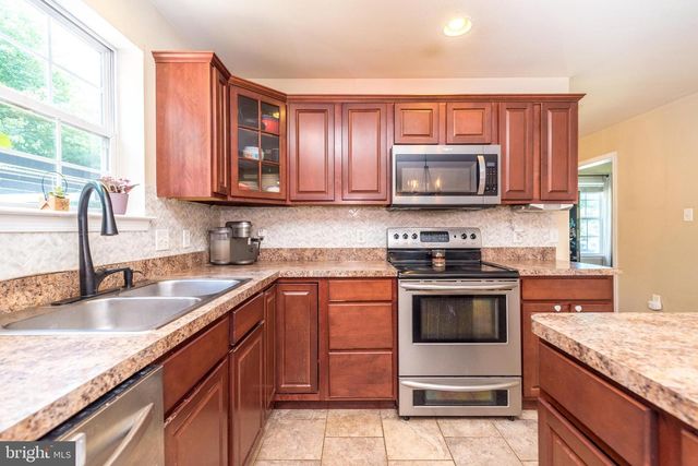650 OAK PARK RD, Hatfield, PA 19440