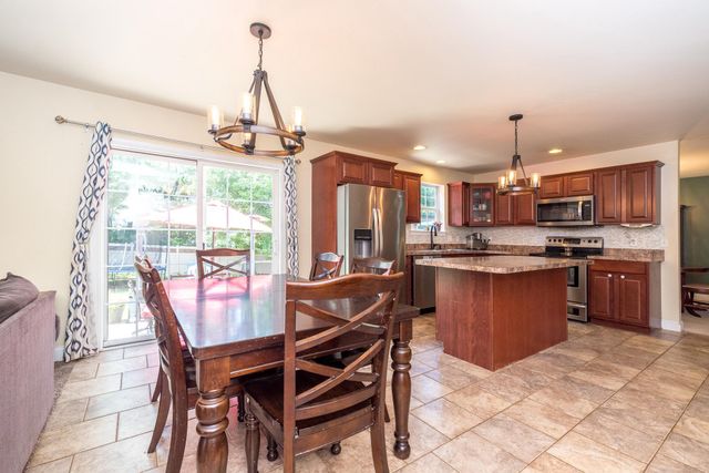 650 OAK PARK RD, Hatfield, PA 19440