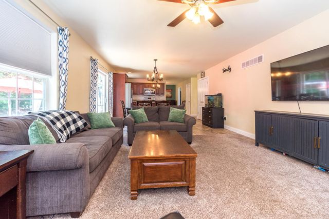 650 OAK PARK RD, Hatfield, PA 19440