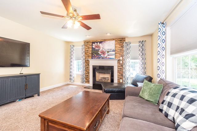 650 OAK PARK RD, Hatfield, PA 19440