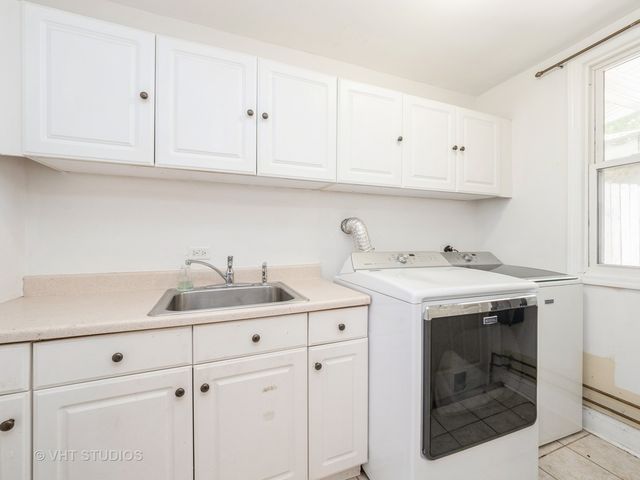 402 N Main Street, Algonquin, IL 60102