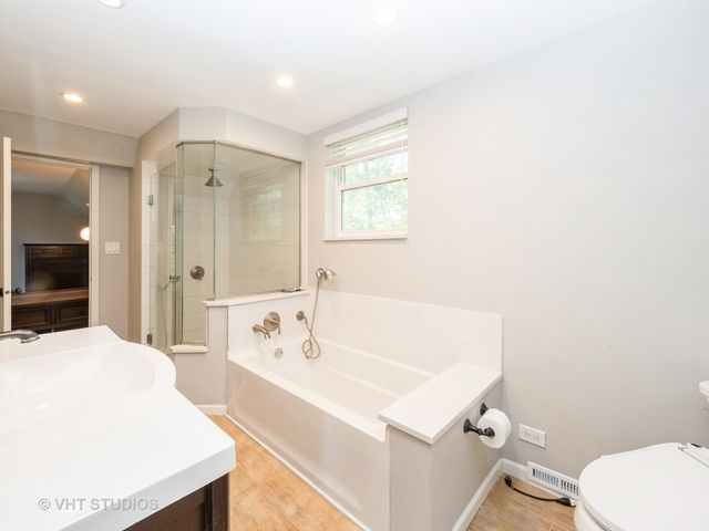 402 N Main Street, Algonquin, IL 60102