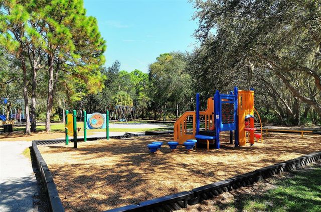 8375 GLENROSE WAY 211, Sarasota, FL 34238