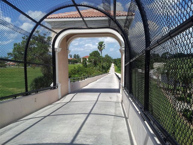 8375 GLENROSE WAY 211, Sarasota, FL 34238