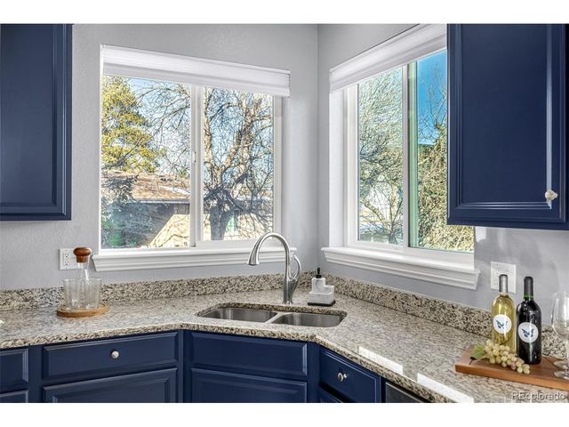 800 S Geneva St, Aurora, CO 80247