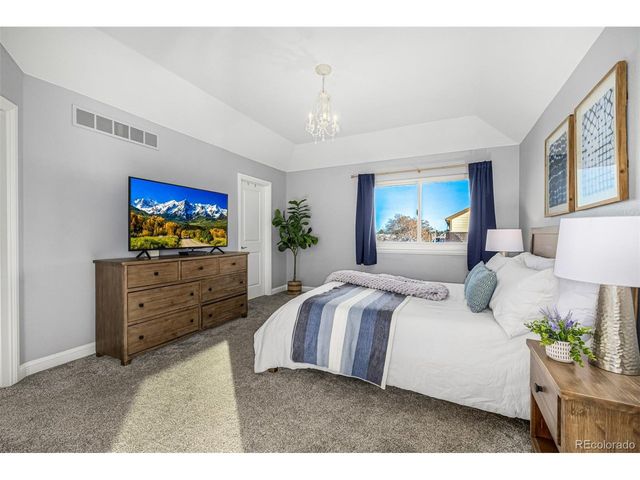 800 S Geneva St, Aurora, CO 80247