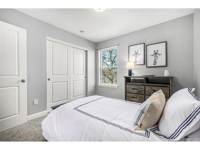 800 S Geneva St, Aurora, CO 80247