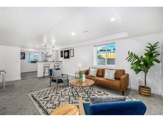 800 S Geneva St, Aurora, CO 80247