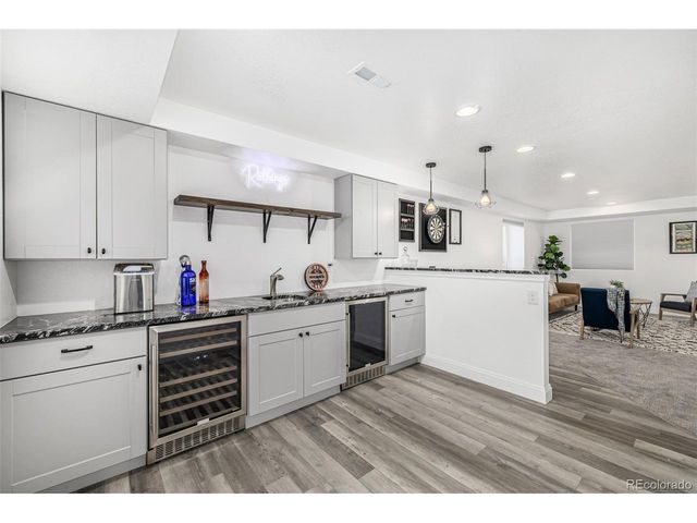 800 S Geneva St, Aurora, CO 80247