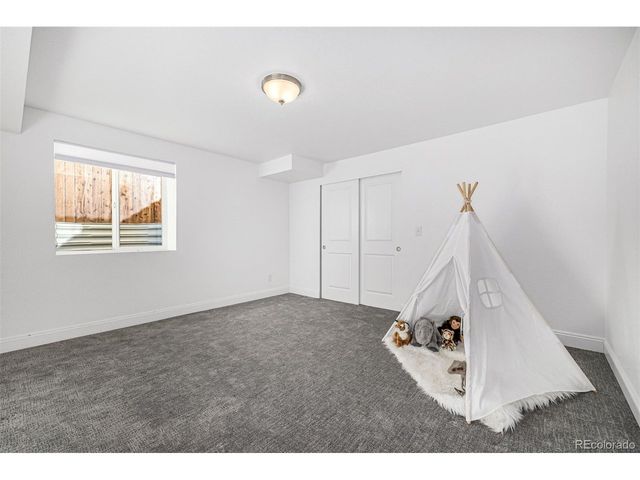 800 S Geneva St, Aurora, CO 80247