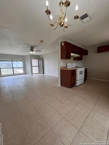 4948 CHAMPLAIN, San Antonio, TX 78217