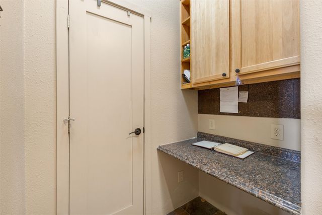 1405 Vegas Verdes 118, Santa Fe, NM 87507