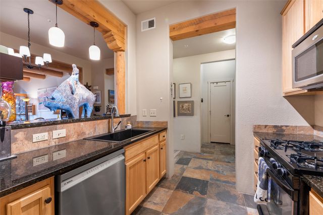 1405 Vegas Verdes 118, Santa Fe, NM 87507