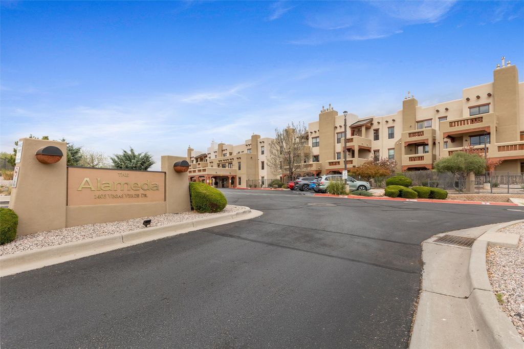 1405 Vegas Verdes 118, Santa Fe, NM 87507