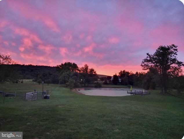 545 HILLTOWN RD, Gettysburg, PA 17325