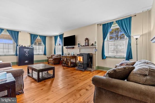 545 HILLTOWN RD, Gettysburg, PA 17325