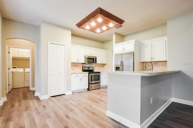 1055 GOLF POINT LOOP, Apopka, FL 32712