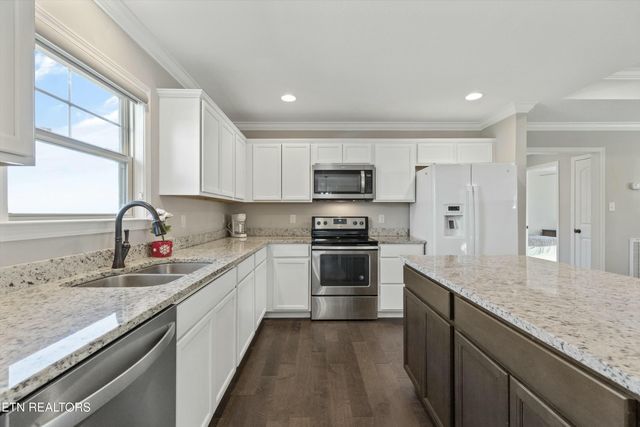 5603 Nine Mile Rd, Maryville, TN 37801
