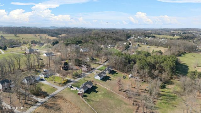 5603 Nine Mile Rd, Maryville, TN 37801