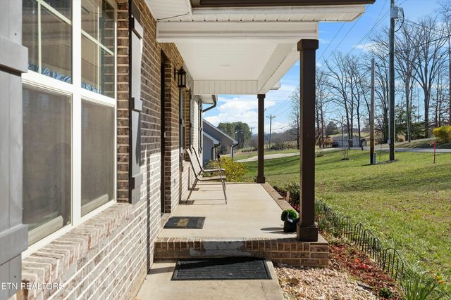 5603 Nine Mile Rd, Maryville, TN 37801