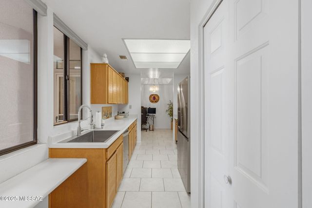 6353 N Vuelta Tajo, Tucson, AZ 85718