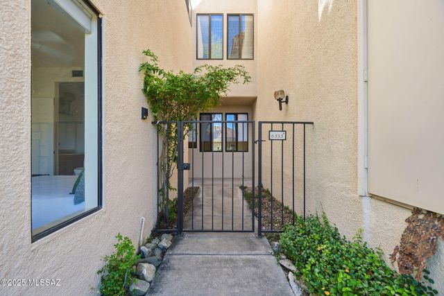6353 N Vuelta Tajo, Tucson, AZ 85718