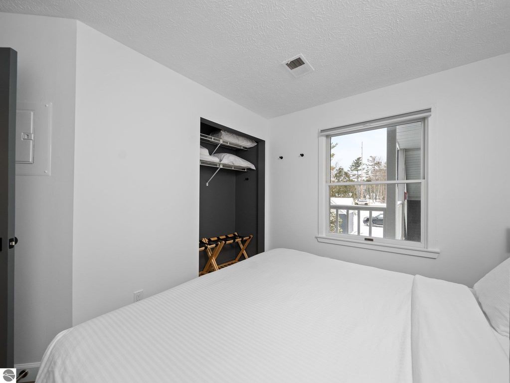 Image 15 of property listing at 2305 N US31 # 203, Traverse City, MI 49686