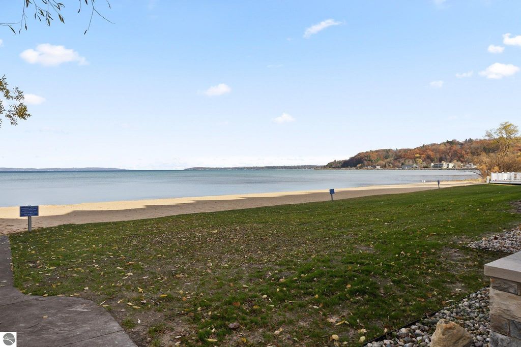 Image 33 of property listing at 2305 N US31 # 203, Traverse City, MI 49686