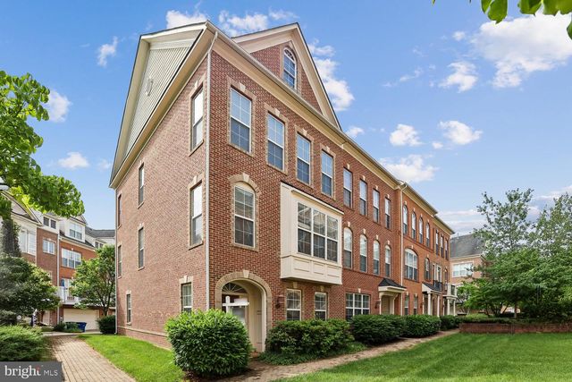 106 MEETING HOUSE STATION SQ, Herndon, VA 20170