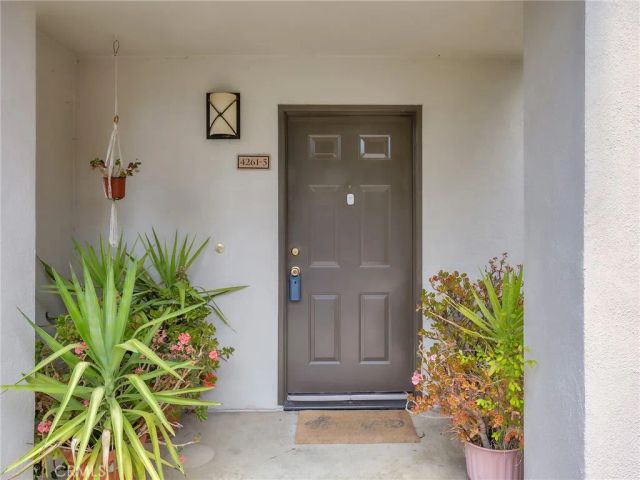 4261 Las Virgenes Road 5, Calabasas, CA 91302