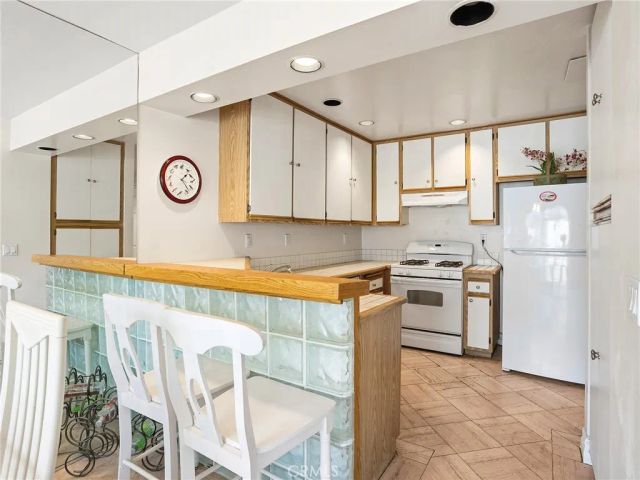 4261 Las Virgenes Road 5, Calabasas, CA 91302