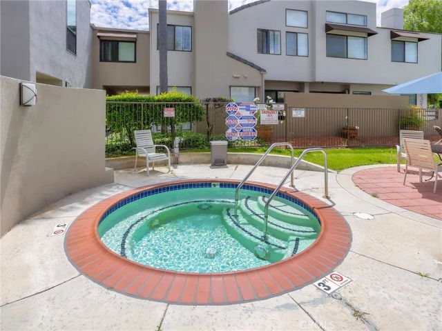 4261 Las Virgenes Road 5, Calabasas, CA 91302