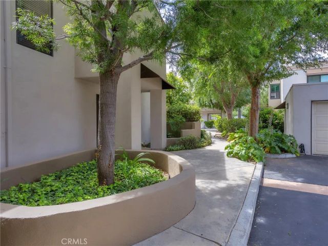 4261 Las Virgenes Road 5, Calabasas, CA 91302