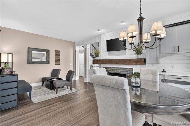 9074 Ridgefield Drive, Brighton, MI 48114