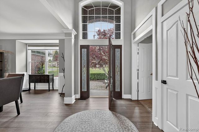 9074 Ridgefield Drive, Brighton, MI 48114