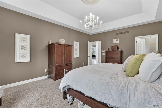 9074 Ridgefield Drive, Brighton, MI 48114