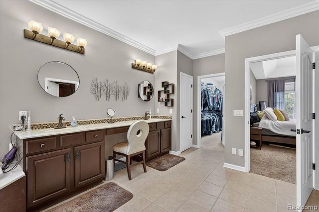 9074 Ridgefield Drive, Brighton, MI 48114