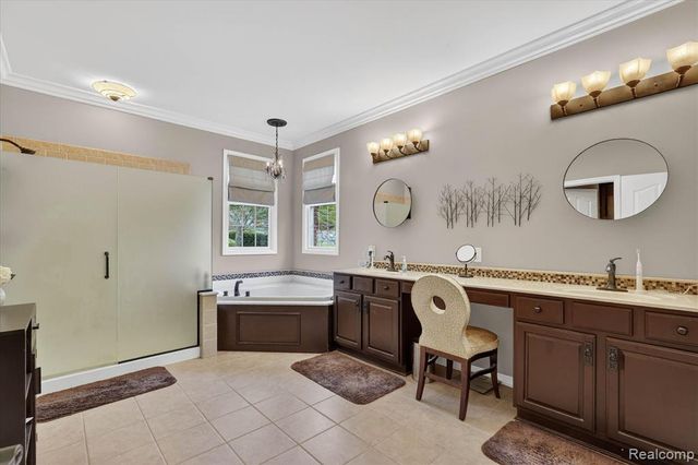9074 Ridgefield Drive, Brighton, MI 48114