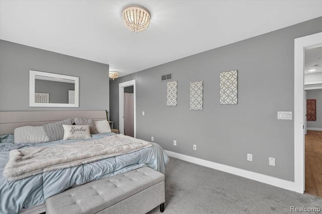 9074 Ridgefield Drive, Brighton, MI 48114