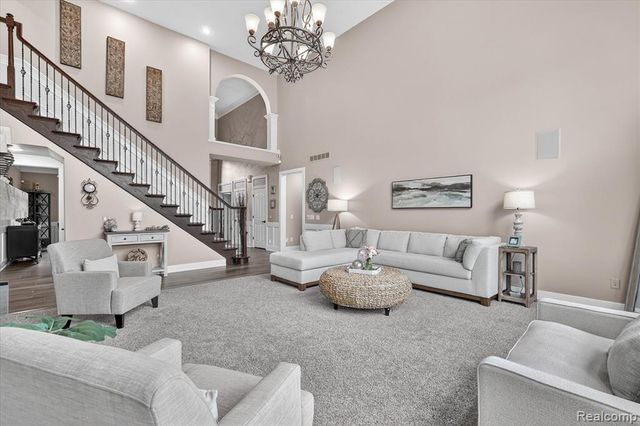 9074 Ridgefield Drive, Brighton, MI 48114
