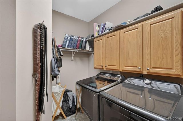 9074 Ridgefield Drive, Brighton, MI 48114